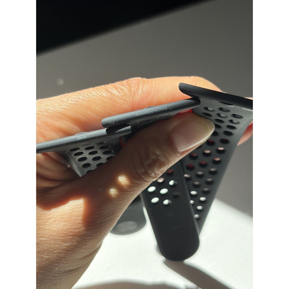 Genuine Apple Nike Sport Band 38mm Anthracite Black s/m m/l oem Watch Band - Picture 4 of 5